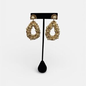 Anthropologie Deepa Gurnani New Luxurious Gold Pearl Cluster Earrings Handmade